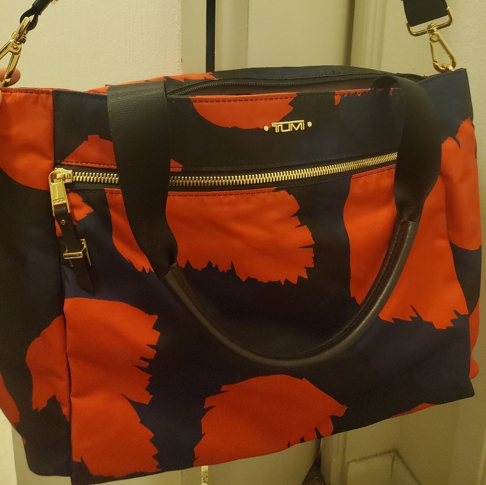 tumi bag